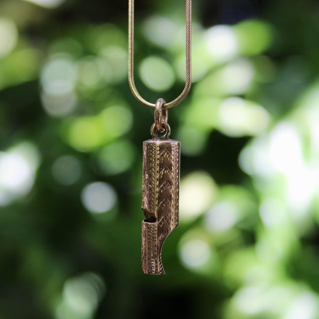 Late 19th Century Victorian 9k Gold Hand-Engraved Whistle For Sale - Image 9 of 9