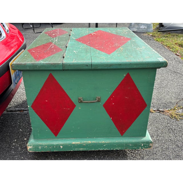 Late 19th Century Diamond Chest - Charming and Original 19th Century Artisan Painted Chest For Sale - Image 5 of 9