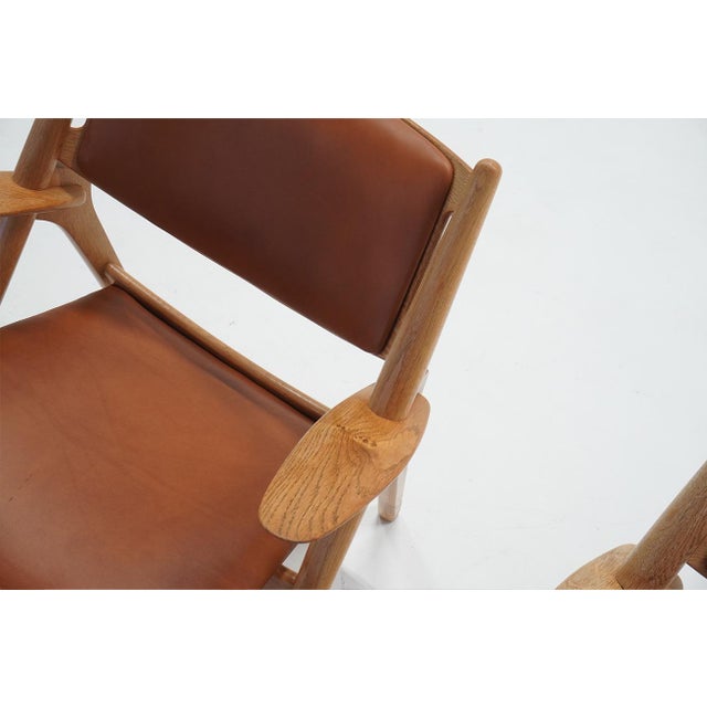 Carl Hansen & Søn Vintage CH28 Sawbuck Lounge Chairs by Hans J. Wegner for Carl Hansen, 1960s, Set of 2 For Sale - Image 4 of 11