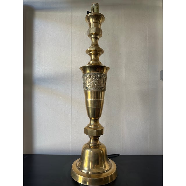 James Mont 1950s Asian Brass Table Lamp James Mont Style Asian Motif Hollywood Regency For Sale - Image 4 of 7