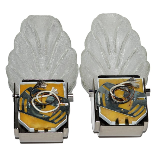 Metal 1990s Lightolier Scalini Art Deco Modern Chrome Glass Leaf Shade Wall Sconces - a Pair For Sale - Image 7 of 11