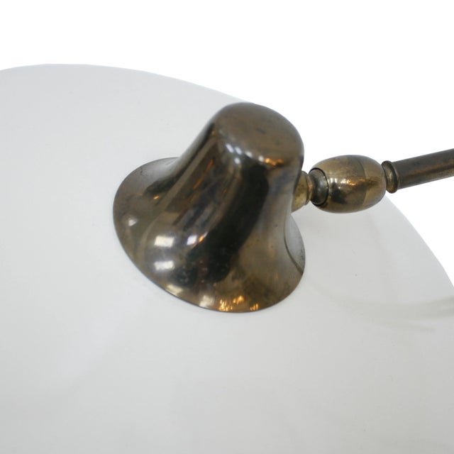 Mid-Century White Steel & Brass Table Lamp by Oscar Torlasco for Lumi, 1950s For Sale - Image 6 of 9