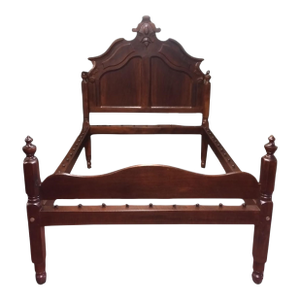 Antique Bed, Victorian Walnut Bed, Three Quarters Bed