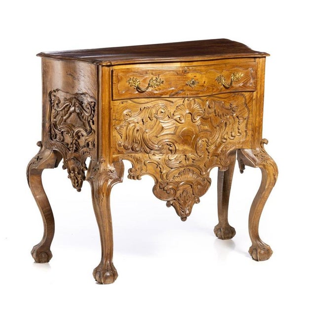 18th Century King John V Chest of Drawers For Sale - Image 6 of 6
