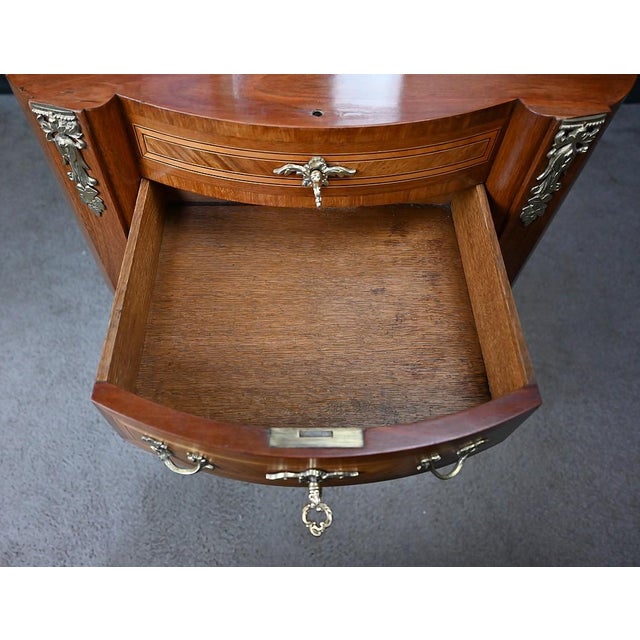 Small Transitional Mahogany Dressing Table, 1940 For Sale - Image 16 of 18