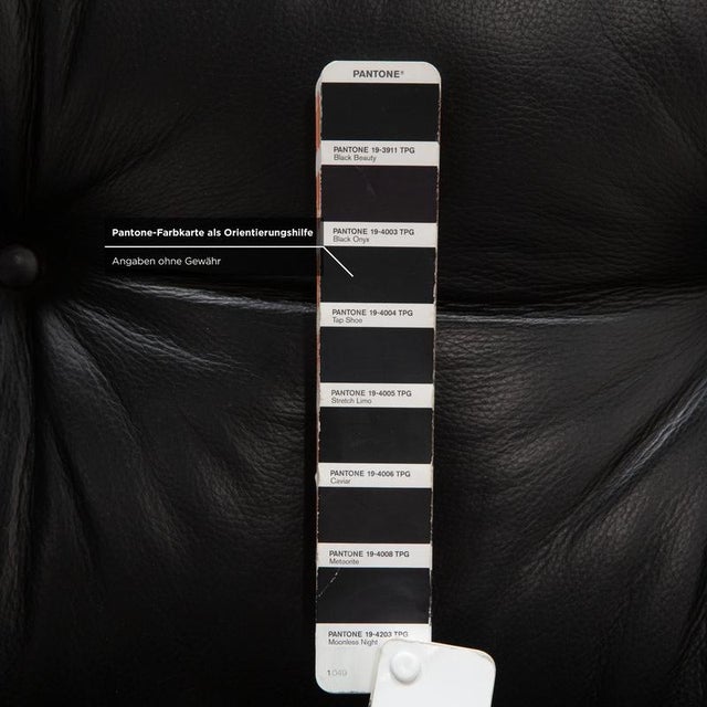 Black Set of Lounge Chair with Ottoman in Leather by Charles & Ray Eames for Vitra For Sale - Image 8 of 16