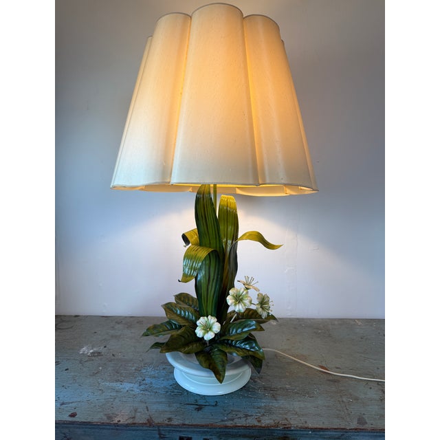 1960s Mid-Century Modern Tole Safran & Glucksman Floral Table Lamp and Scalloped Silk Shade - 38" Tall For Sale - Image 4 of 17