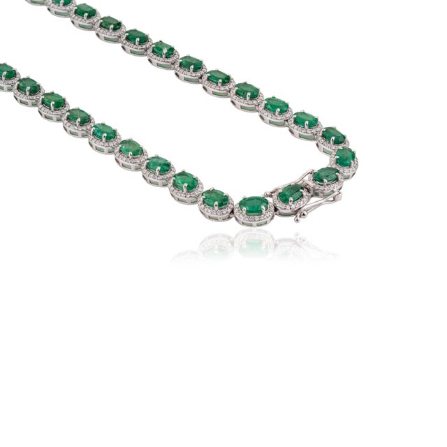 Green Certified 22.11Ct Emerald & 4.69Ct Diamond Halo Tennis Necklace in 14k White Gold For Sale - Image 8 of 13