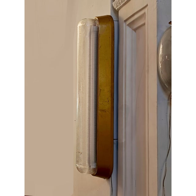 1960s Large Gilded Metal and Glass Wall Lamp, Italy, 1960s For Sale - Image 5 of 9