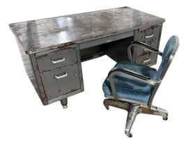 Example of Tanker Desks