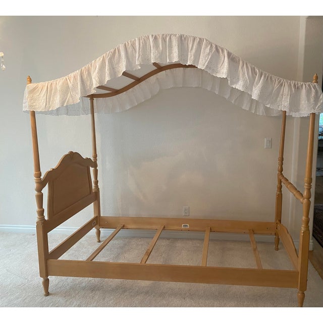 French Country Late 20th Century Ethan Allen Country French Poster Canopy Equisite Twin Bed Bisque Excellent Condition For Sale - Image 3 of 12