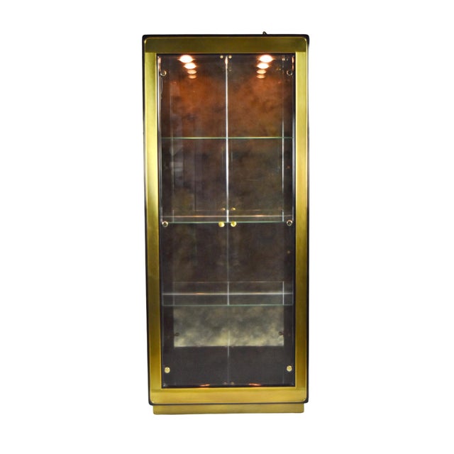 Awesome Mastercraft vintage modern brushed brass and black lacquer lighted display cabinet. Excellent quality construction...