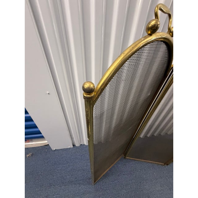 Antique Brass Folding Fireplace Screen – Four‑Panel Arched Mesh Guard With Handles For Sale In Chicago - Image 6 of 6