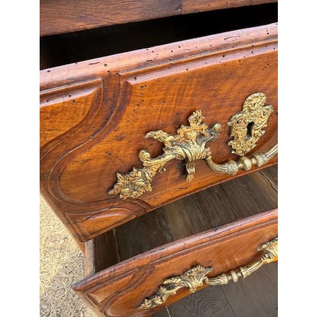 18th Century French Louis XV Solid Walnut Chest of Drawer / Commodes For Sale - Image 4 of 18