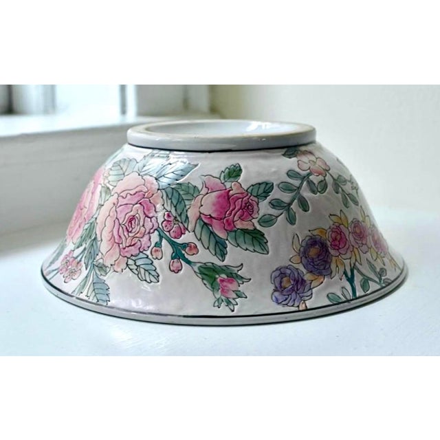 Vintage Chinese Hand Painted Enameled Porcelain Bowls For Sale - Image 14 of 16
