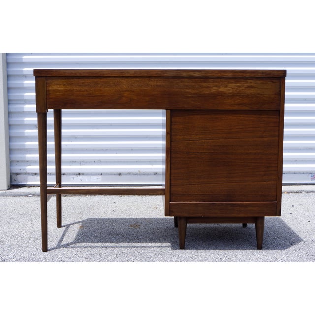 Stanley Furniture Mid Century Modern Walnut Writing Desk For Sale - Image 4 of 10