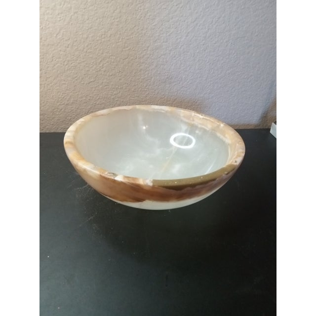 Vintage Genuine Variegated Onyx Decorative Bowl, Made in Pakistan For Sale - Image 4 of 7