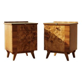 Vintage Czechoslovak Nightstands in Burl Veneer, 1940s, Set of 2 For Sale