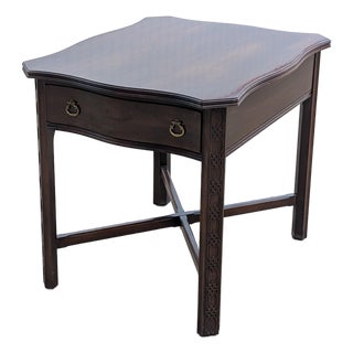 Late 20th Century Ethan Allen Georgian Carved Cherry Wood Occasional Side Table For Sale