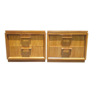 Late 20th Century Henredon Oversized Pair of Nightstands For Sale