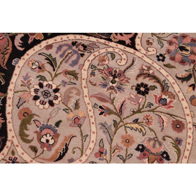 Elegant 1990's Pak-Persian Taupe/Black Wool Rug - 8'1'' X 10'1'' For Sale In New York - Image 6 of 9