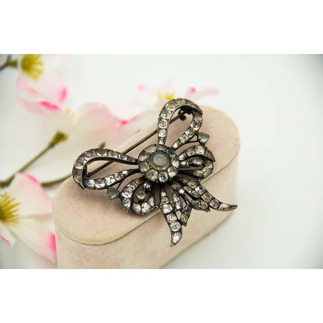 Silver Brooch with Minas Novas Design, in Worn conditions. Designed 1890 to 1919