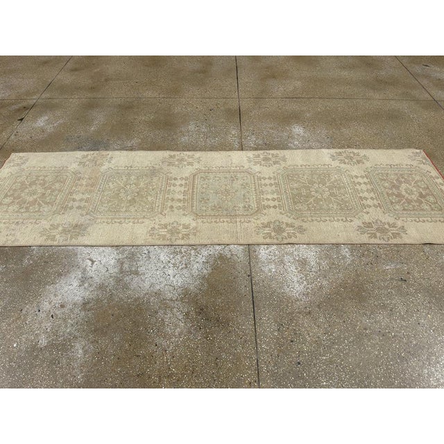 Galerie Shabab Collection Mid-20th Century Turkish Anatolian Runner For Sale In New York - Image 6 of 10