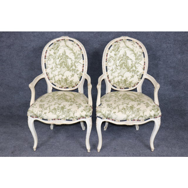 French Pair of Distressed French Louis XV Style Painted Arm Chairs W/ Toile Upholstery For Sale - Image 3 of 14