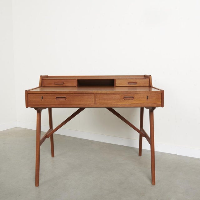 Model 64 Writing Desk in Teak by Arne Wahl Iversen for Vinde Møbelfabrik, Denmark, 1960s For Sale - Image 13 of 14