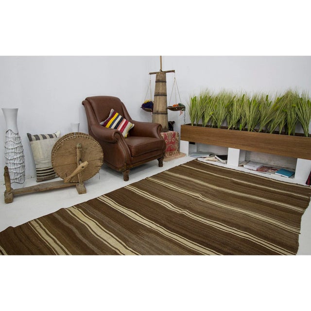 Vintage Turkish Brown Natural Wool Kilim Rug - 5′1″ × 10′ For Sale In Los Angeles - Image 6 of 7