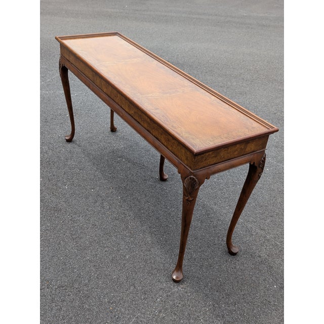 Queen Anne Mid 20th Century Burl Wood and Cherry Queen Anne Sofa/Console Table Attributed to Baker Furniture For Sale - Image 3 of 14