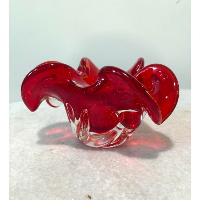 Lovely vintage mid-century modern Morano glass bowl.