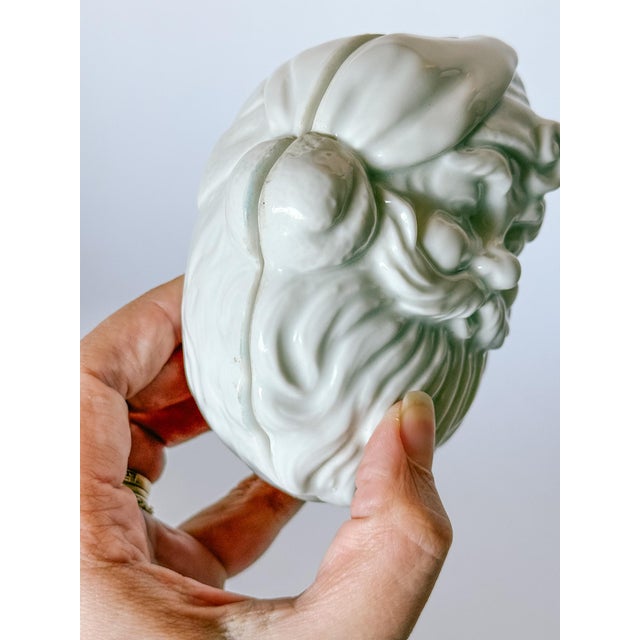 Mid 20th Century Vintage Porcelain Nesting Santa Boxes, Set of 2 For Sale - Image 5 of 7