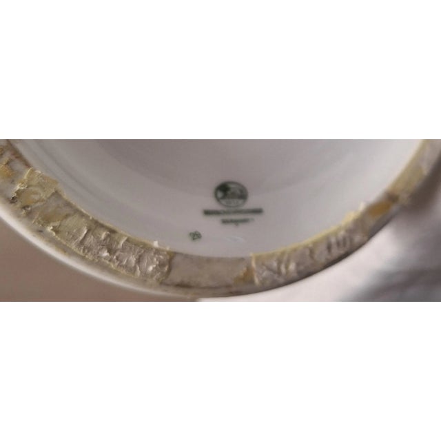 1970s Vintage White Porcelain Table Lamp with Flower Motif from Hutschenreuther and Fabric Flower Shade, 1970s For Sale - Image 5 of 9