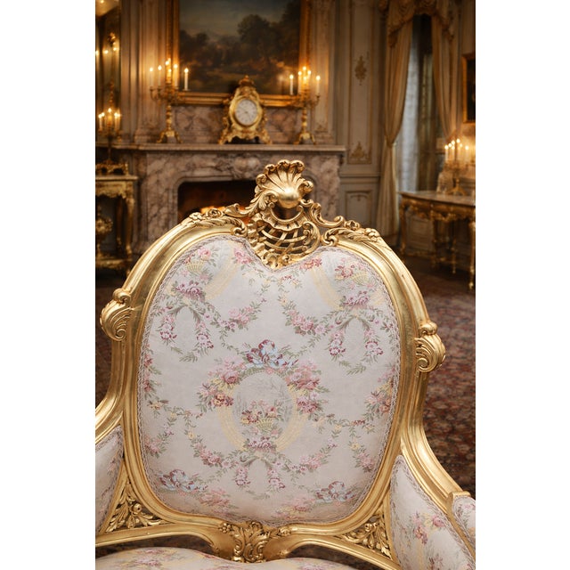 1970 French Louis XVI Gold Beech Damask Bergères - Pair For Sale - Image 9 of 14
