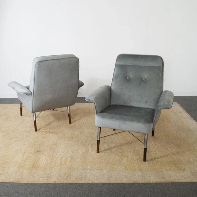 Mid-Century Modern Set of Italian Armchairs in Grey Velvet, 1960s For Sale - Image 3 of 9
