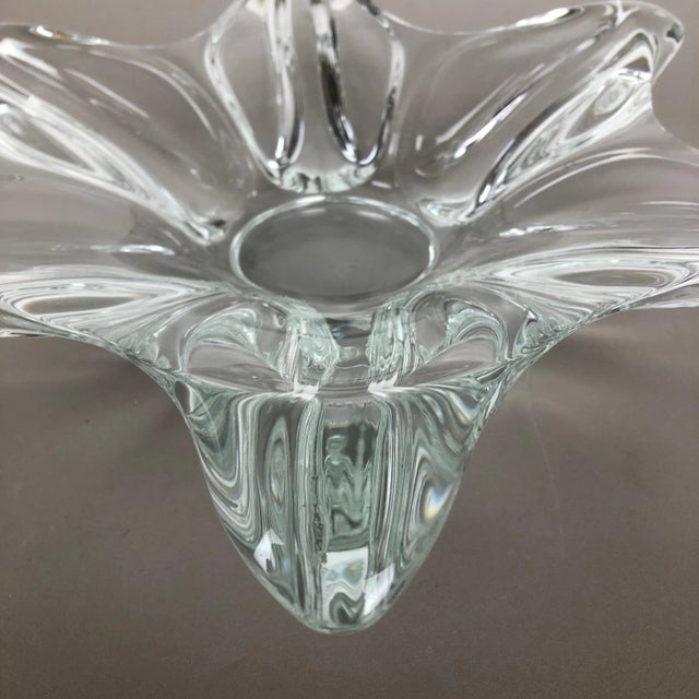 Large French Floral Crystal Glass Shell Bowl from Vannes Art, 1970s For Sale - Image 13 of 18