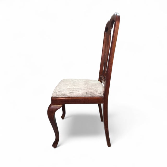 Queen Anne Chairs in Mahogany, Set of 6 For Sale - Image 3 of 9