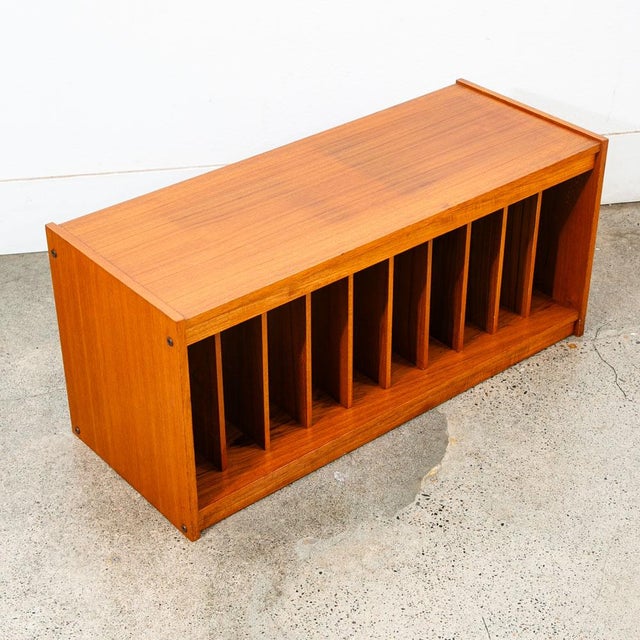 Mid Century Modern Cabinet Audio Vinyl Storage Teak Lp Hifi Audiophile Vintage For Sale - Image 9 of 11