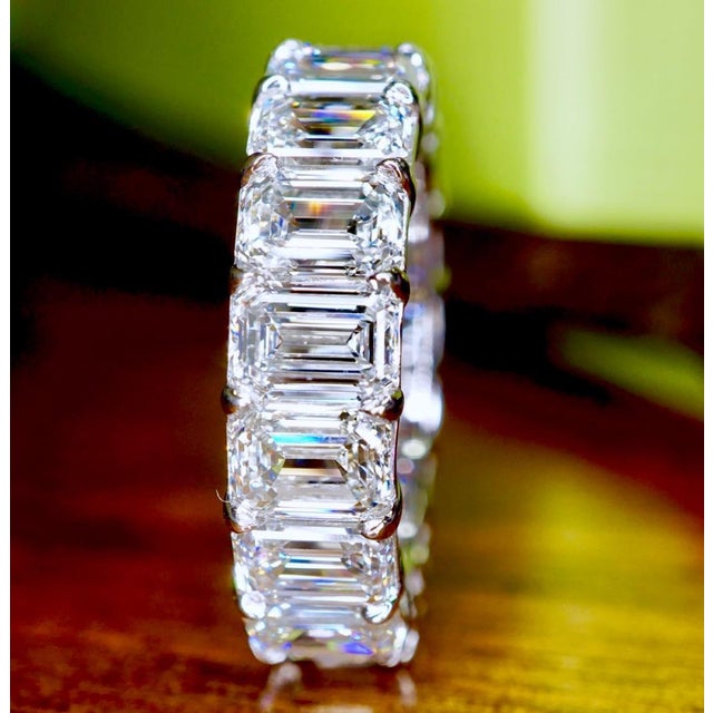 GIA Certified 7.5 Carat Emerald Eternity Band, Size 5.5 For Sale In New York - Image 6 of 6
