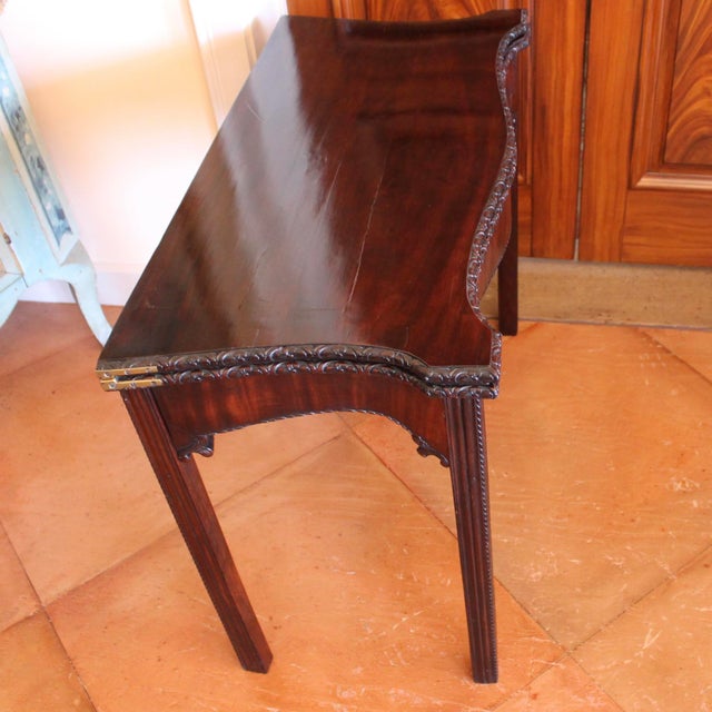 Early 19th Century Georgian Serpentine Mahogany Game Table With Carved Rosette Edge For Sale - Image 5 of 14