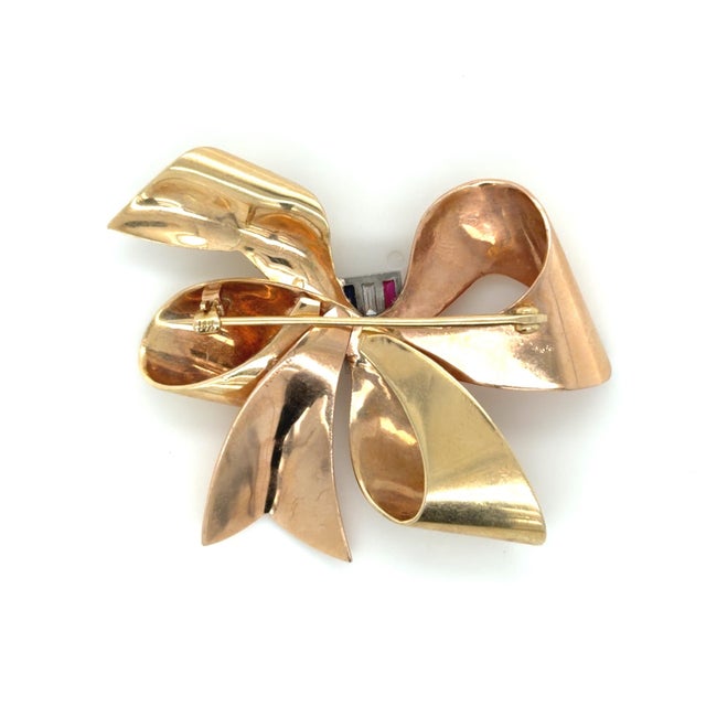 Mid-Century Modern 1940s Tiffany & Co. Retro 14k Bicolor Gold Ruby, Diamond and Sapphire Bow Brooch For Sale - Image 3 of 5