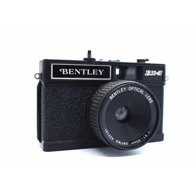 Capture the nostalgia of analog photography with this striking Bentley BX-3 film camera. A classic example of mid-century...