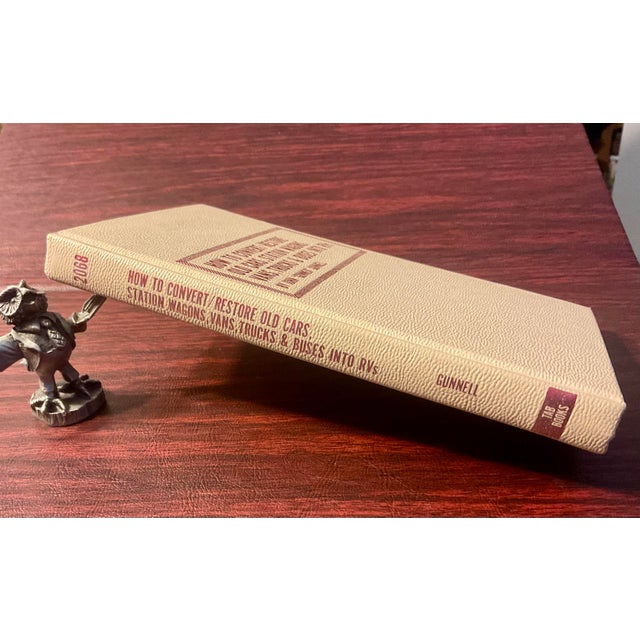 A do it yourself (DYS) book, Frist Edition and First Printing.