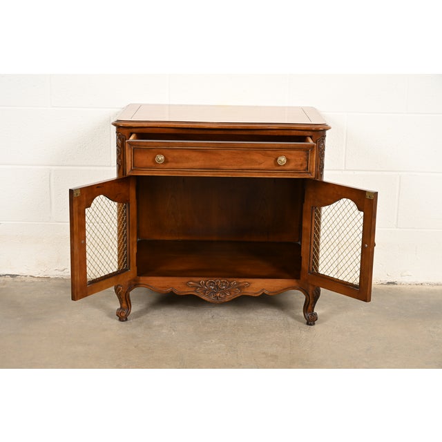 Wood Kindel Furniture French Provincial Louis XV Cherry Wood Nightstand, Circa 1960s For Sale - Image 7 of 15