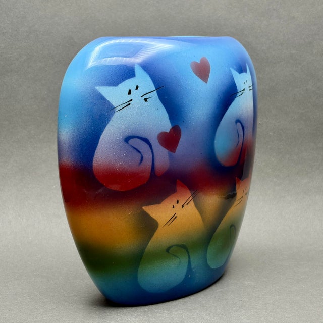 1990s Vintage Judith Stiles Ceramic Oval Vase With Airbrushed Rainbow Cats and Hearts Design For Sale - Image 5 of 8
