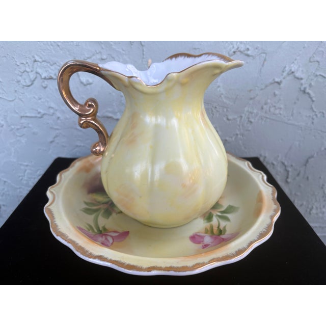 Vintage Hand-Painted Japanese Porcelain Pitcher & Basin Set With Gilt Scroll Handle – Yellow Rose Motif For Sale - Image 4 of 12
