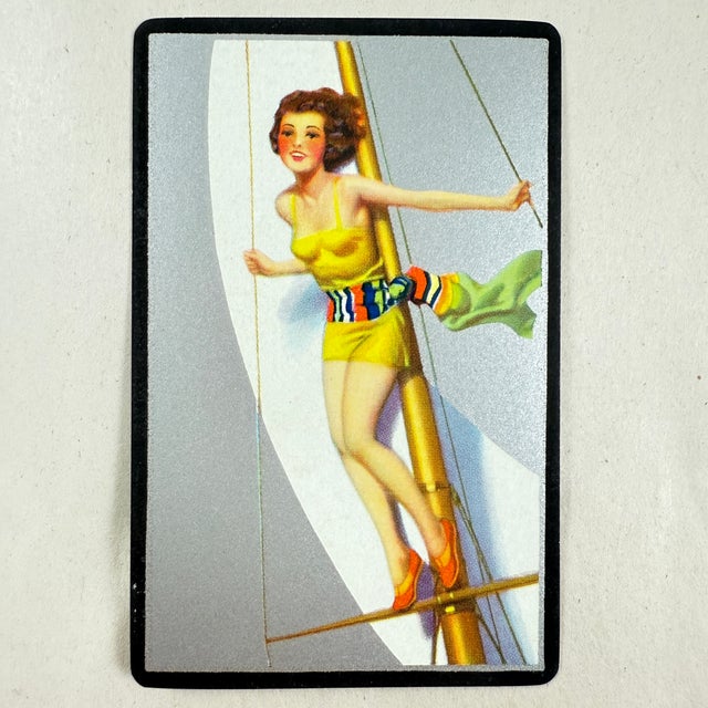 1920s Japanese Lacquered Paper Mache Boxed Pin-Up Card Set For Sale - Image 10 of 12