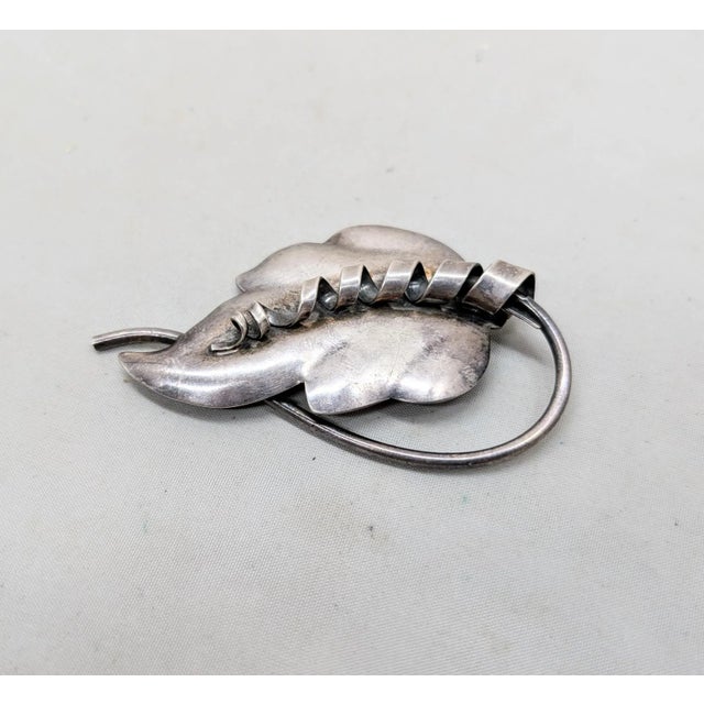1950s Vintage Signed Napier Silvertone Leaf Fur Clip For Sale - Image 5 of 6