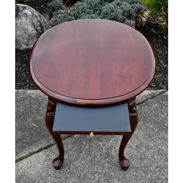 Wood Vintage Thomasville CherryWood Oval Queen Anne Style Side Table W/Pull-Out For Sale - Image 7 of 12